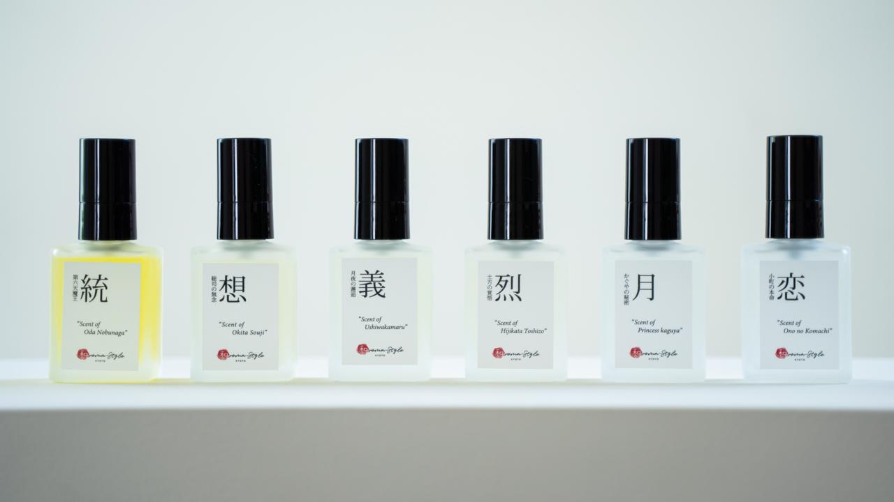 香水の歴史 : フォトグラフィー Amazon.co.jp: フォトグラフィー香水の歴史 : ロジャ・ダブ, 新